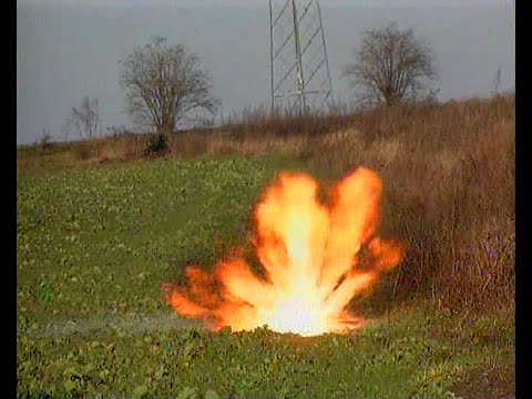 W 48 godzin zdobędziesz materiały wybuchowe - Retro TVP Wrocław