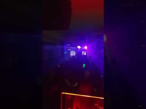 Cherry lounge party's