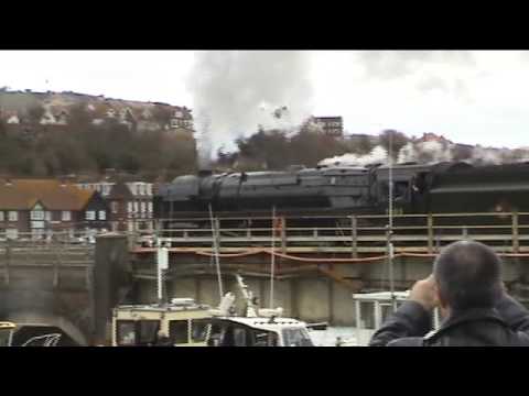 70013 Oliver Cromwell Golden Arrow Folkestone Harbour  "The Remembrance Line" 14th March 2009