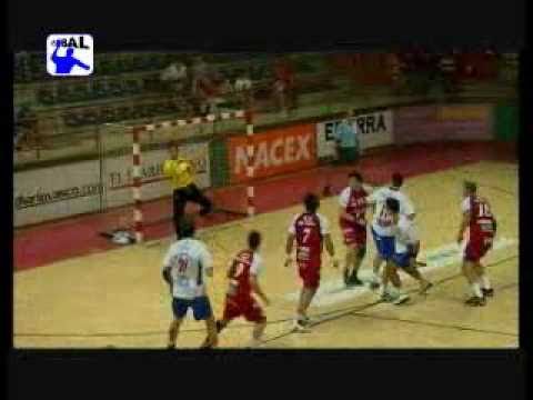 J.D. Arrate 24 - Reale Ademar León 28