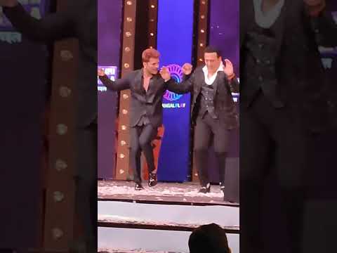 Bollywood Two superstar Hero khesari Lal Yadav & Govinda Ji ka dhamal dance performance
