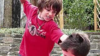 La Raza Obrera - Que No Me la Haga De pedo (corrido perron).wmv