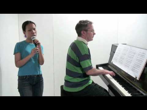 'Après un rêve' Op.7/1 by Fauré - Tak, voice & Paul, piano