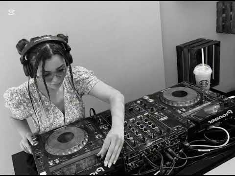 ទូរស័ព្ទអ្នកណា ft ចាក់អន្ទង់&ឆារារាxយ៉ាប់នេះយ៉ាប់💃🏻  BreakMix ល្បីក្នុង TikTok Remix2025🎶