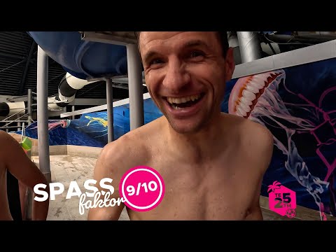 Rutschduell mit Thomas Müller auf der Speed Racer in der Therme Erding