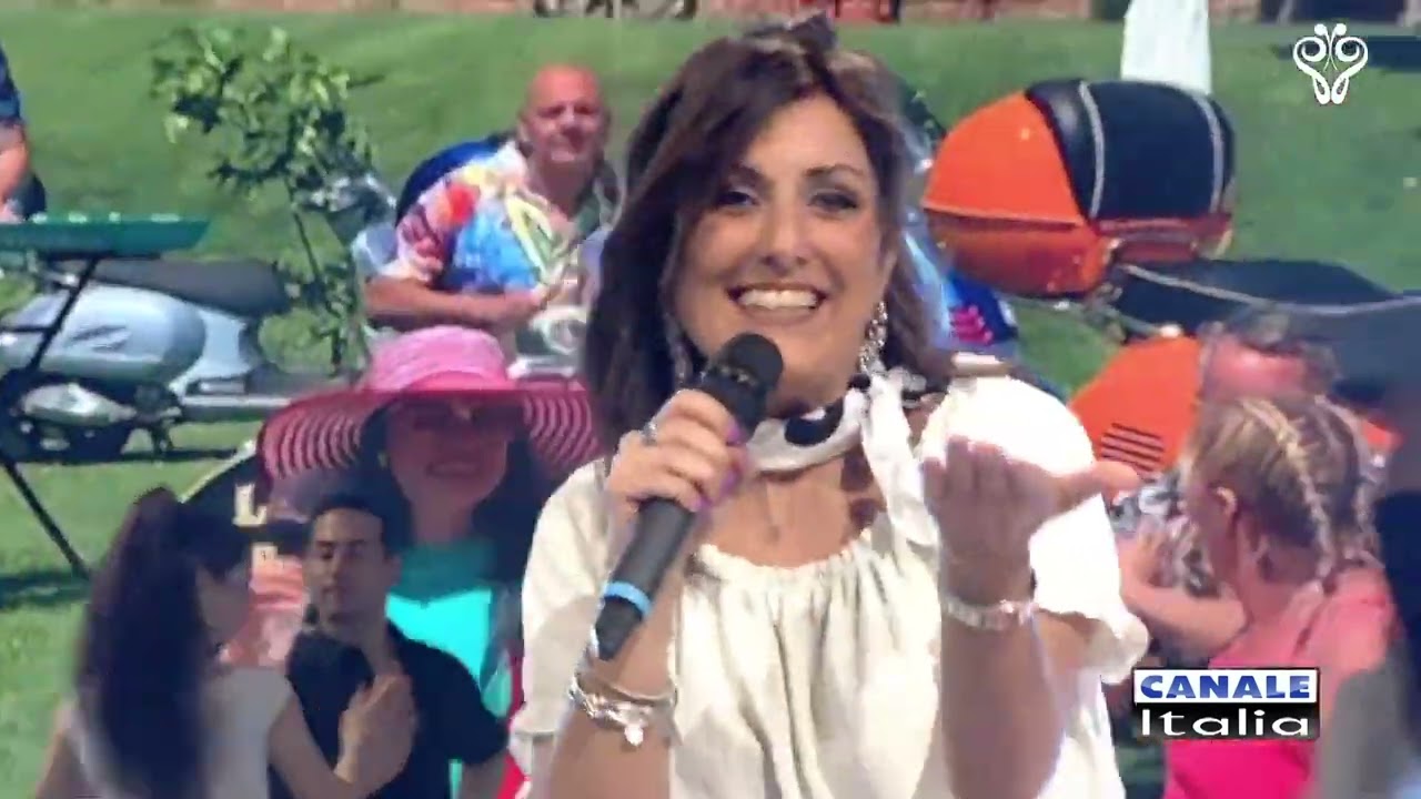 Fabrizio & Fabrizia Orchestra Liscio Simpatia "VESPA INFINITA"  Canale Italia SPECIALE FARFALLINA TV