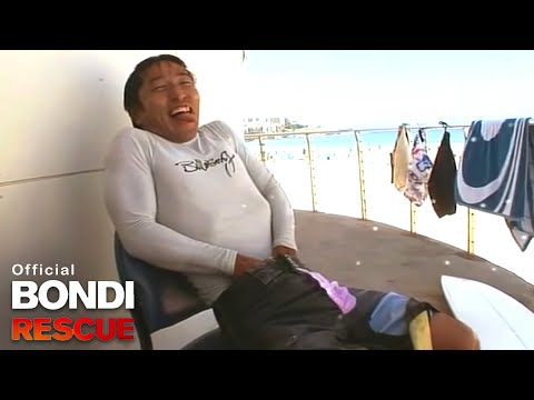 Bluebottle attack in private area | Best of Bondi Rescue