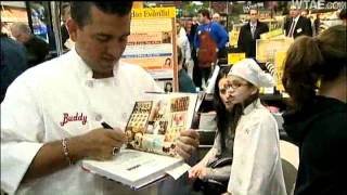 'Cake Boss' Shows Off Pittsburgh-Themed Creation At Giant Eagle