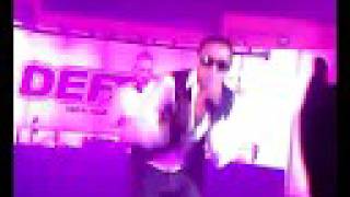 Ryan Leslie performs &quot;The Way you move girl&quot;