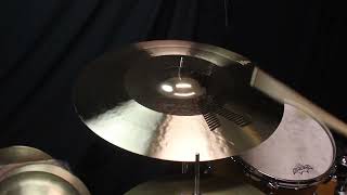 Video thumbnail for Zildjian 19" K Custom Hybrid Crash - 1753g by The Drum Shop - Portland, Maine