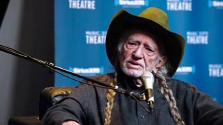 Willie Nelson on Pitching Crazy to Patsy Cline // SiriusXM // Willie&#39;s Roadhouse