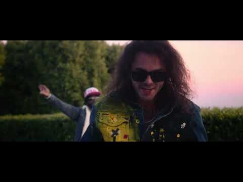 young deji dips 2 ft sk8 (official music video)