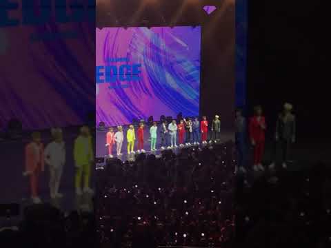 SEVENTEEN Diamond Edge In Chicago - Introductions