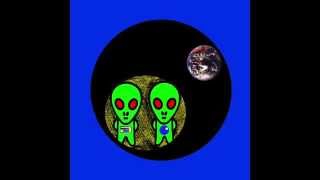 Pete Namlook & Jonah Sharp - Interdimensional Communication (Alien Community)