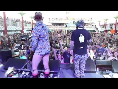 download lagu mp3 mp4 Fred Durst 2015, download lagu Fred Durst 2015 gratis, unduh video klip Fred Durst 2015