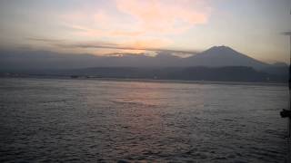 preview picture of video 'Bali To Java Ferry Arriving In Banyuwangi'