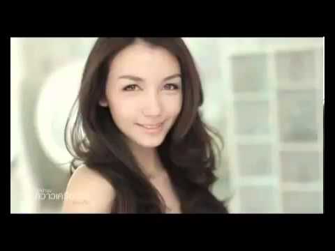 หน้าอกเล็กอยู่ในความฝันสิ่งที่ ต่อเดือนน้อยนมและหน้าอกนุ่ม