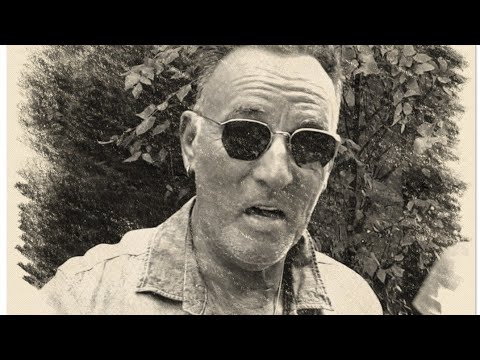 Bruce Springsteen Crashes Paul McCartney Concert In New Jersey