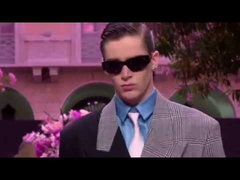 Versace SS 2020 Menswear (Live)