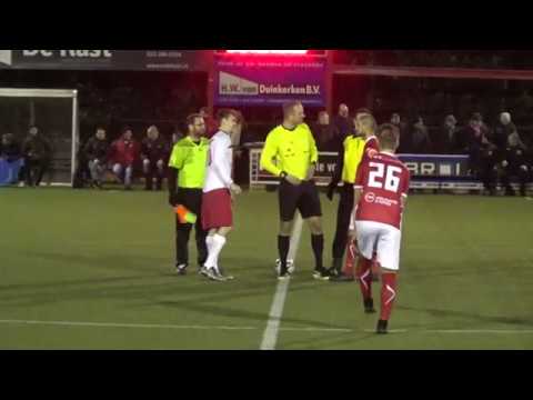 De eerste helft benefietwedstrijd  sv de Valleivogels 1 - DOVO 1 Mariska Klomp