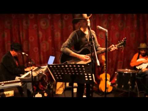 Stella Burns & The Lonesome Rabbits - Over The Sea