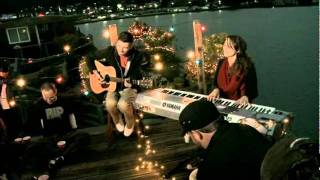 Sara Bareilles - Many the Miles (Houseboat Performance)