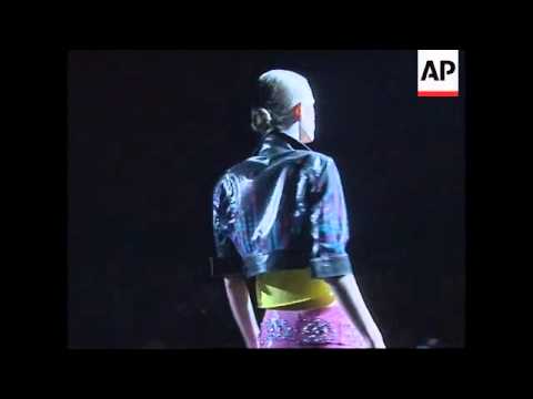 ENTERTAINMENT WEEKLY:  UK: ENT4-SPICE GIRLS