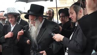 שריפת חמץ [בגשם] תשפ"ו עם הצדיק רבי יצחק לעזער שליט"א ביבנאל עיר ברסלב