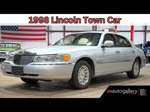 1998 Lincoln Town Car (CC-1963053) for sale in Kentwood, Michigan