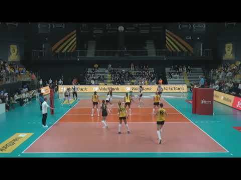 JULIA SZCZUROWSKA 25-26