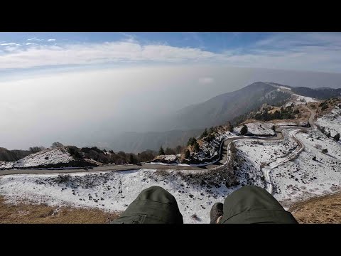 Paragliding in