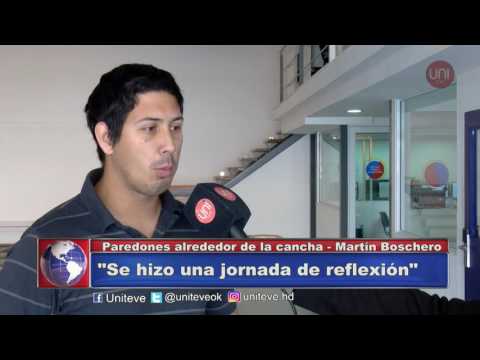 Paredones alrededor de la cancha