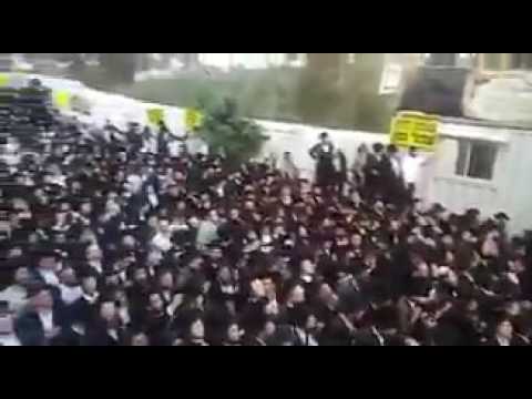 Lag Baomer 5777 With Toldos Avrohom Yitschok Rebbe In Meron