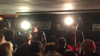 Crocodiles : Crybaby Demon live