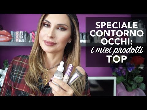 I pigmentary notano su una spazzola Il pigmentary nota su un dorso il trattamento di posti bianco