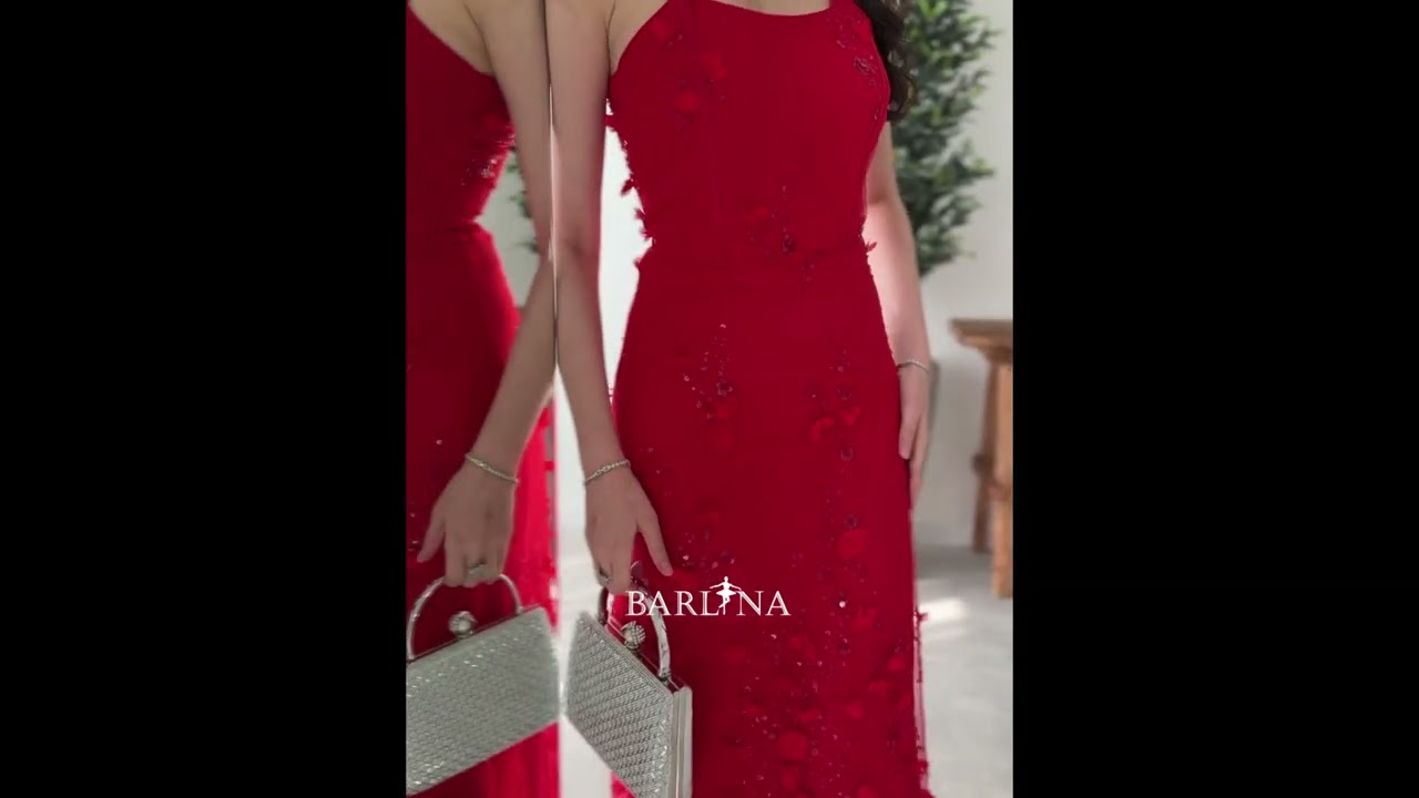 Long red dress embroidered with flowers - XXL