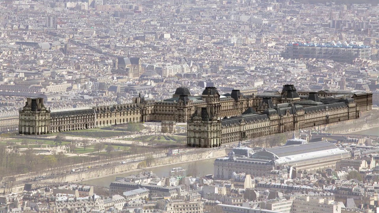 How tall and wide is the Louvre?
