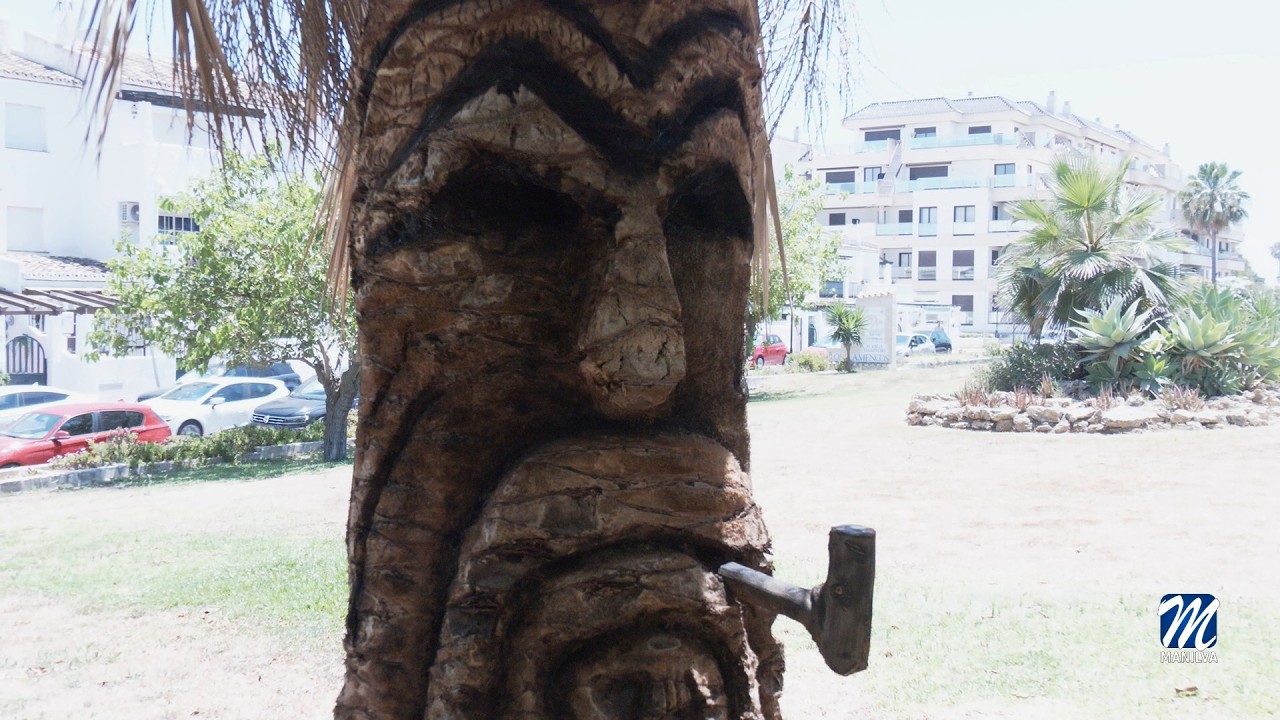 Armands Zale realiza tallas artísticas en el corredor verde