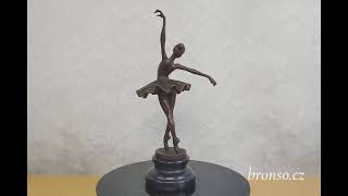 Bronzová socha baletky na mramorovém podstavci - signováno, číslováno
