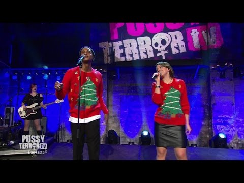 Weihnachtssong Medley mit Carolin Kebekus und Teddy - PussyTerror TV