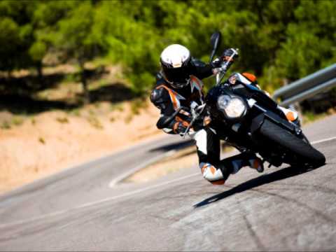 Joey Riot and Dazza Feels So Right(yet it's wrong)