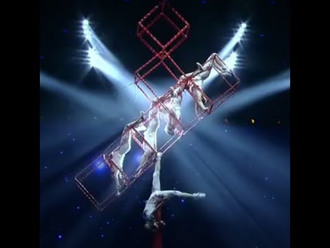 Acrobatic Women Trapeze 3