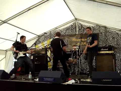 The Shadowcops :: Circles / The Sleeper Awakes :: Live at Strummercamp 2009
