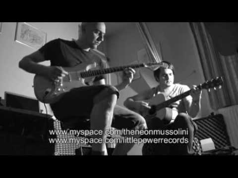 Neon Mussolini - Emotional for the last time Live 26/04/09