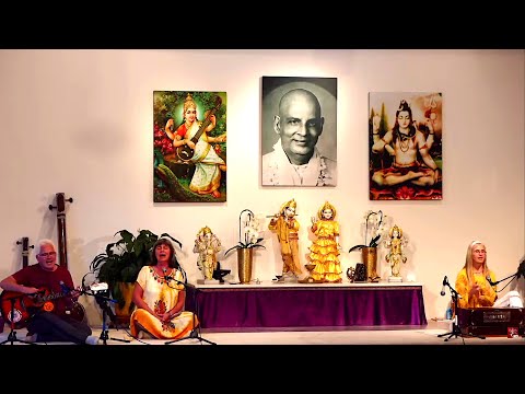 Satsang und Meditation mit Sybille - Yoga Vidya Live Ritual Kirtan singen 20:00 Uhr 21.07.2020