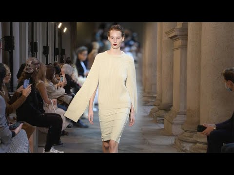 Max Mara | Spring/Summer 2021 | Milan Fashion Week