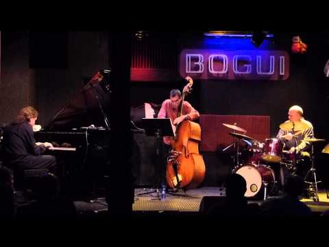 JOSÉ MANUEL VILLACAÑAS TRÍO / Bogui Jazz, 12 nov. 2014 