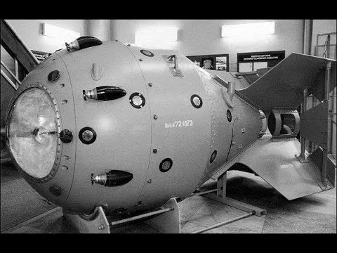 ATOMOWY STRACH. HISTORIA POWSTANIA BOMBY ATOMOWEJ - Film dokumentalny - Lektor PL