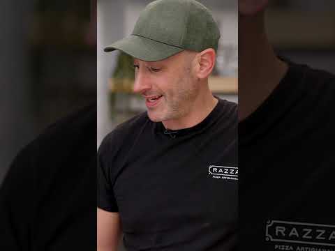 How do I keep my pizza from sticking to the peel? #pizzamaking #pizza #tips