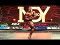 IFBB PRO DWAYNE WALKER POSING AT THE 2021 INDY PRO